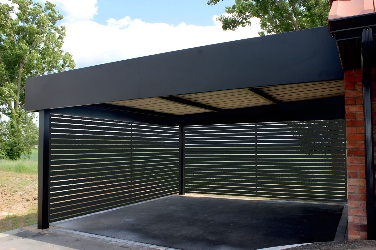 Двускатный навес с поликарбонатом для автомобиля